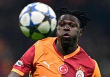 Galatasaray'da Singo i&ccedil;in &ccedil;ıkan iddialara yalanlama!