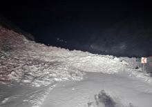 Karayoluna &ccedil;ığ d&uuml;şt&uuml;! Ulaşıma kapandı