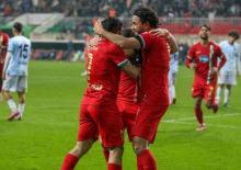 1. Lig'de tarihi skor! 7-0 kazanarak liderliğe y&uuml;kseldiler