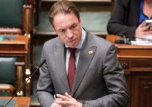 Bel&ccedil;ikalı vekilden k&uuml;stah s&ouml;zler: Kutsalımıza dil uzatma c&uuml;retinde bulundu