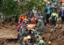 Endonezya'da heyelan: Can kaybı 53'e &ccedil;ıktı! 