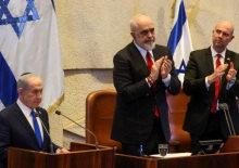 Rama'dan soykırımcı İsrail'e yeni &ouml;vg&uuml;ler