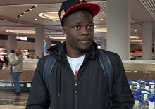 Beşiktaş'ın yeni yıldızına karşılama yapılmadı! Havalimanındaki hali g&uuml;ndem oldu