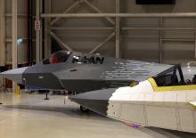 Haluk G&ouml;rg&uuml;n KAAN hangarını ziyaret etti: Yeni prototip sahneye &ccedil;ıktı