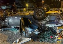 &Ouml;l&uuml;mden d&ouml;nen s&uuml;r&uuml;c&uuml;n&uuml;n ilk işi hoparl&ouml;rleri s&ouml;kmek oldu