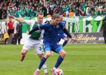 2. Lig'de oynayan efsane takım deplasmanda 3 golle kazandı! Liderliğe y&uuml;kseldi