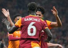 Galatasaray'ın iki yıldızına Devler Ligi'nde b&uuml;y&uuml;k onur