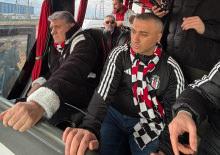 Beşiktaş Başkanı Serdal Adalı deplasmanda taraftarla