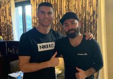 Kenan, Arda ve Ronaldo'nun berberi G.Saraylı futbolcular i&ccedil;in Torino'a gitti