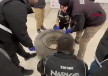 TIR'ın stepnesinde ele ge&ccedil;irildi: Tam 22,5 kilo!