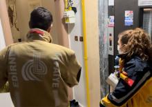 &Ouml;ld&uuml; sanıldı, evinde uyurken bulundu