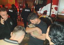 Daireyi alevler sardı! 5. kattaki boş dairede mahsur kalan kediyi itfaiye kurtardı