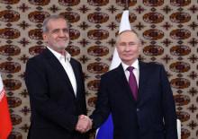 Putin Pezeşkiyan'la g&ouml;r&uuml;şt&uuml;! 