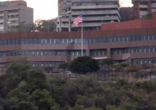 7 yıl sonra ABD bayrağı g&ouml;ndere &ccedil;ekildi