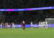 Kadın futbolcudan Ronaldo gol&uuml;