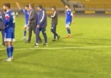 Savaş g&ouml;lgesinde futbol! Ma&ccedil;a 45 dakikalık f&uuml;ze molası