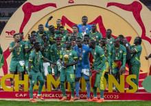 Afrika Kupası'nda kriz b&uuml;y&uuml;yor! Senegal kupayı orduya teslim etti
