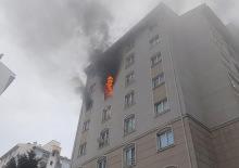 Bursa'da 8 katlı apartmanda yangın paniği