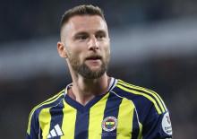 Taraftar endişeli! '&Uuml;lkesi i&ccedil;in kariyerini tehlikeye atıyor'