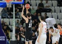 Beşiktaş'tan potada 102 sayılık galibiyet!