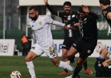 B&uuml;y&uuml;k fırsatı teptiler! 2. Lig'de şampiyonluğa oynayan takım 39 dakikada 5 gol yedi