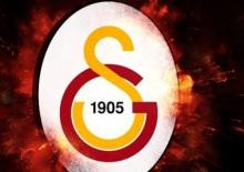 Galatasaray'a yıldız oyuncusundan k&ouml;t&uuml; haber! Kaburgasında kırık var