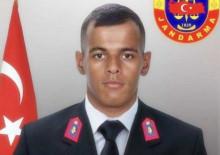 Kalp krizi ge&ccedil;iren astsubay toprağa verildi