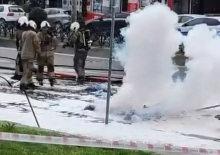 Fatih'te &ccedil;&ouml;p kamyonunda patlama