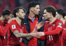  Millilerin otelinin yakınında havai fişek atan 2 kişi g&ouml;zaltına alındı!