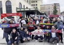 Kosova'da coşku tavan yaptı! Otelden uyarı geldi: Futbolcular uyuyor