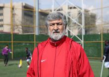 Ma&ccedil; sırasında kalp krizi ge&ccedil;iren antren&ouml;r Mustafa Bebe hayatını kaybetti!