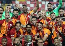 Galatasaray'ın eski yıldızı futbolu bıraktı! 2 yılda 3 kupa kazanmıştı