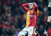 Galatasaray'ın puan kaybı sonrası S&uuml;per Lig'in 2 devinden anında paylaşım