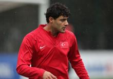 G&ouml;r&uuml;şmede sona gelindi! Ozan Kabak imzayı atıyor