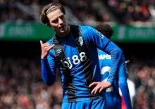 Premier Lig'de liderden s&uuml;rpriz kayıp! Bitime haftalar kala zirve tehlikede