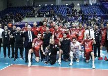 Voleybolda kupa sahibini buldu! Galatasaray'ı 3-0 yendi