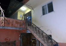 Tartıştığı eşini tabancayla başından vurup, &ouml;ld&uuml;rd&uuml;