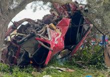 Uşak'ta korkun&ccedil; kaza! Ara&ccedil; parampar&ccedil;a oldu: 1 &ouml;l&uuml;!