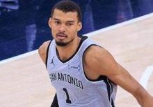 22 yaşındaki Wembanyama, NBA'de tarihe ge&ccedil;ti