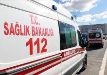Ambulans otomobil ile &ccedil;arpıştı! Yaralılar var!
