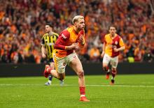 G.Saray, F.Bah&ccedil;e'ye karşı 25 yıl sonra bir ilki başardı