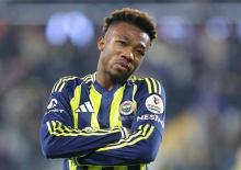 Fenerbah&ccedil;e'de Nene şoku! Ameliyat se&ccedil;eneği masada