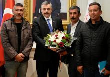 Maden iş&ccedil;ilerinden İ&ccedil;işleri Bakanı &Ccedil;ift&ccedil;i'yi teşekk&uuml;r ziyaret etti