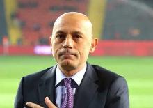 ABD'de T&uuml;rk İmzası! C&uuml;neyt &Ccedil;akır, 2026 D&uuml;nya Kupası'na gidiyor