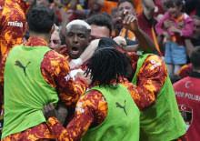 Galatasaray'da 4 futbolcu bir ilki yaşadı!