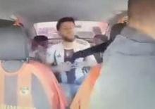  Gaziantep'te akılalmaz olay! Taksinin i&ccedil;inde kurşunlar havada u&ccedil;uştu