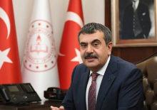 MEB a&ccedil;ıkladı: Okullara 'kartlı sistem' geliyor! Dikkat...