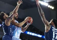 Anadolu Efes yarı finalde!