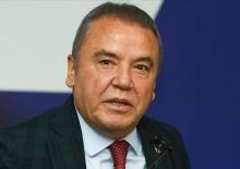 Muhittin B&ouml;cek hastaneye kaldırıldı