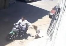 K&uuml;&ccedil;&uuml;k kızını motosikletle s&uuml;r&uuml;kleyen baba g&ouml;zaltına alındı